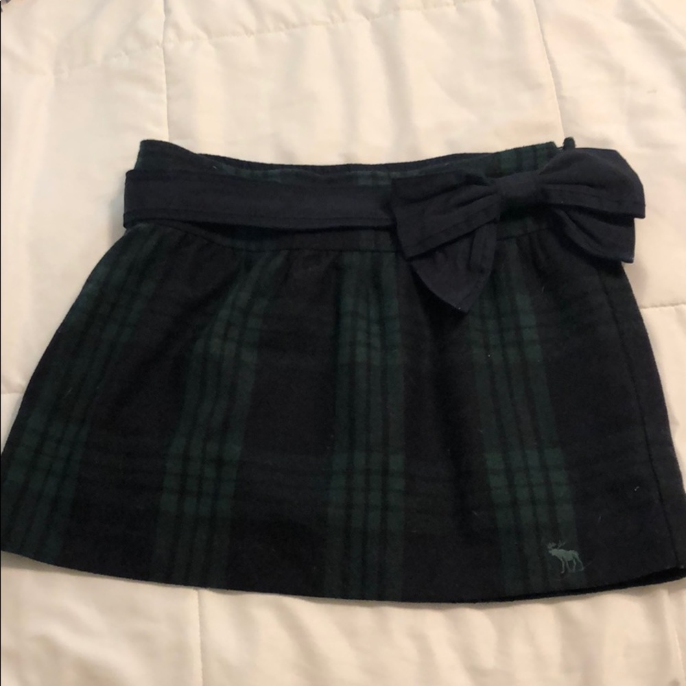 Plaid skirt with detachable bow